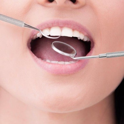 Zahnreinigungsset 4-teilig für Dentale Hygiene - 1 Mundspiegel, 2 Küretten, 1 Schaber