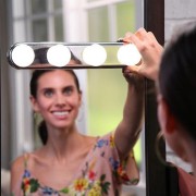 Hollywood Schminkleuchte mit Saugnapf für Spiegel, kabellos | StudioLight